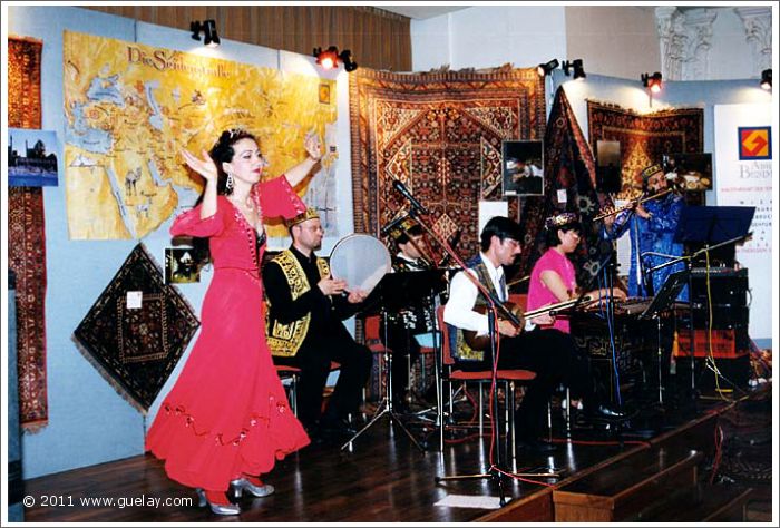 Gülay Princess & The Ensemble Aras at Raiffeisensäle, Innsbruck (2000)