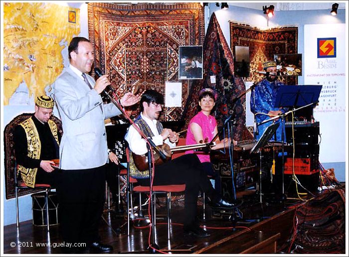 The Ensemble Aras with Ferdi Besim, Raiffeisensäle, Innsbruck (2000)