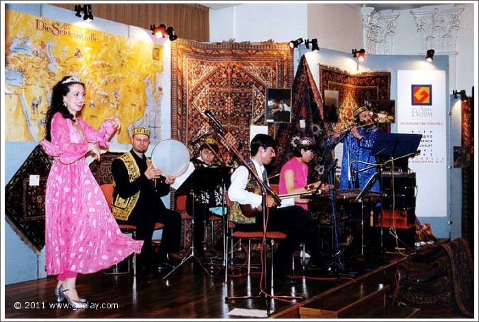 Gülay Princess & The Ensemble Aras at Raiffeisensäle, Innsbruck (2000)
