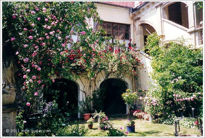 St. Georgen Mansion, 