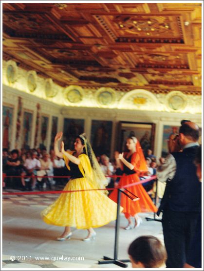 Gülay Princess & The Ensemble Aras at Ambras Castle, Innsbruck (1997)