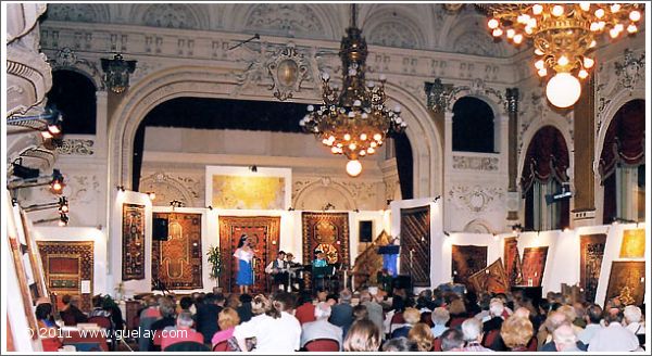 Gülay Princess & The Ensemble Aras at Kaufmännisches Palais, Linz (2000)