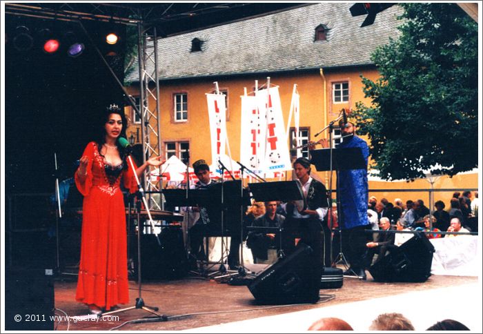 Gülay Princess & The Ensemble Aras at Rheingau Festival, Vollrads Castle (1999)