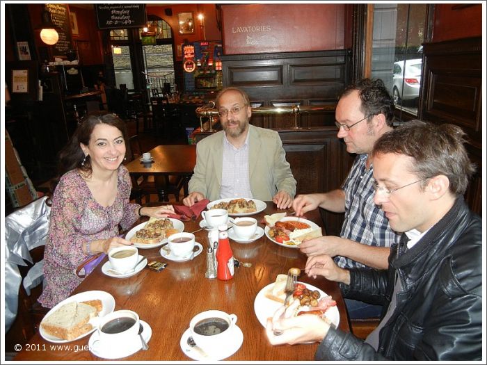 Gülay Princess & The Ensemble Aras at breakfast in Earl's Court, London