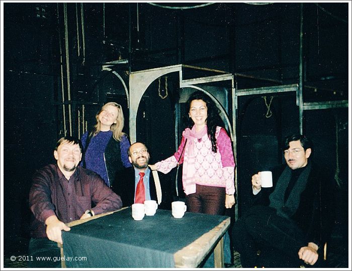 Alexander Fyodorov, Reet Kudu, Nariman Hodjati and Gülay Princess in Moscow (2001)