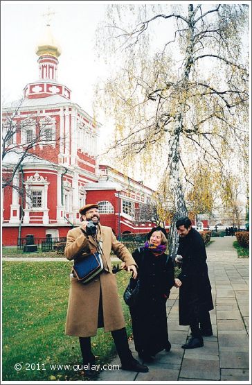 Josef Olt, Reet Kudu and Nariman Hodjati in Moscow (2001)