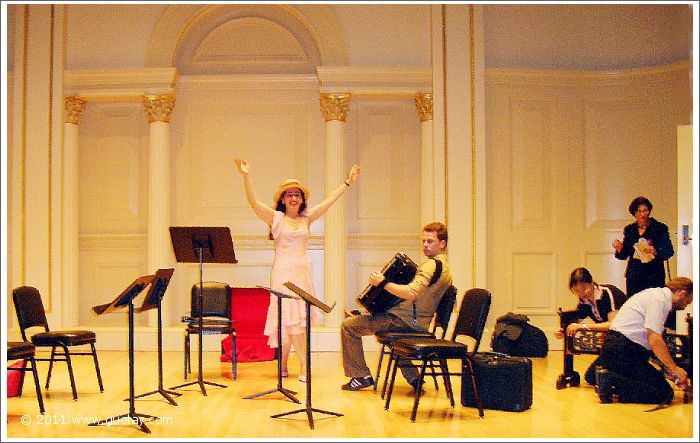 Gülay Princess & The Ensemble Aras in Carnegie Hall, New York (2005)