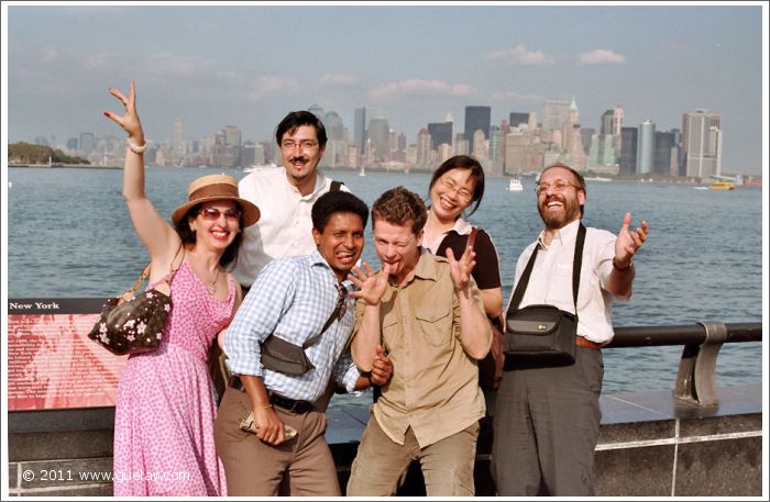 Gülay Princess & The Ensemble Aras in front of Manhattan (2005)