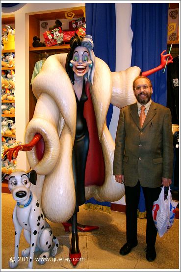 Josef Olt in a Disney store in 5th Avenue, Manhattan, New York (2005)