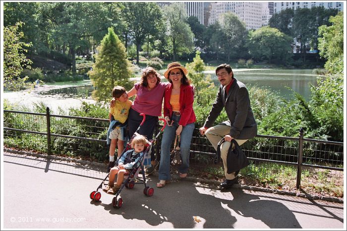 Rene Rogers, Gülay Princess and Nariman Hodjati in Central Park, New York (2005)
