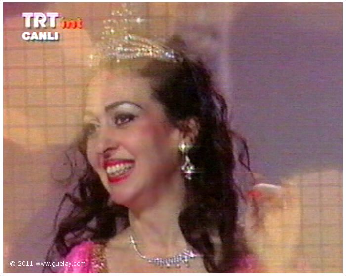 Gülay Princess live at Hafta Sonu (TV-Show), Izmir, Fuar Parki (1998)