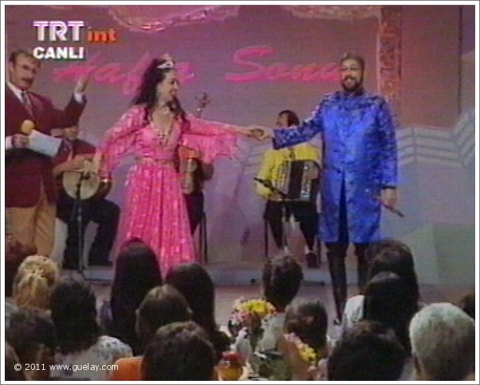 Gülay Princess and Josef Olt live at Hafta Sonu (TV-Show), Izmir, Fuar Parki (1998)