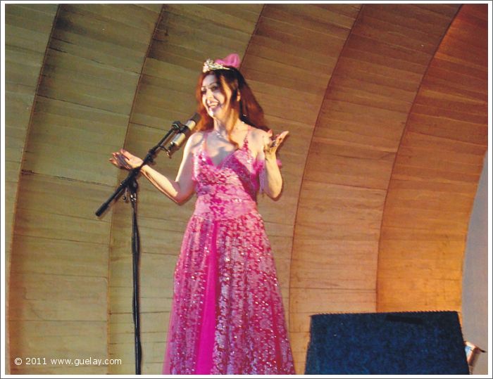 Gülay Princess at Levitt Pavilion, Pasadena, California (2006)