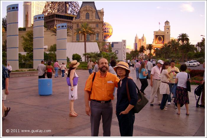 Josef Olt and Ting Feng-Chiu in Las Vegas, Nevada (2006)