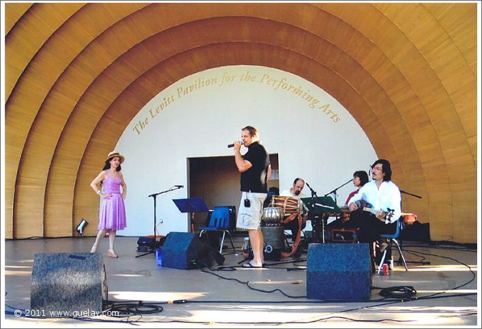 The Ensemble Aras, soundcheck at The Levitt Pavilion, Pasadena, California (2006)