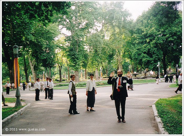Alexander, Feng-Chiu and Josef in Tashkent (1999)