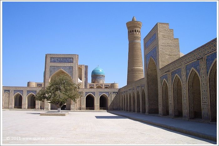 Bukhara's great mosque (2007)