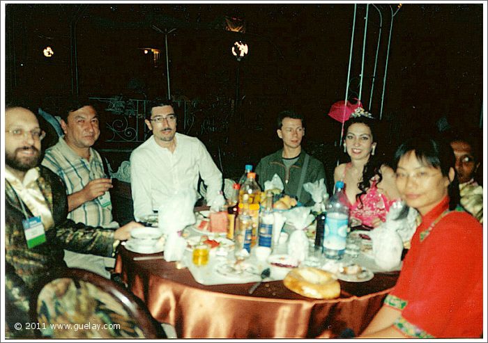 Josef, Zafer, Nariman, Roman, Gülay Princess, Feng-Chiu and Lalu in Samarkand (2003)