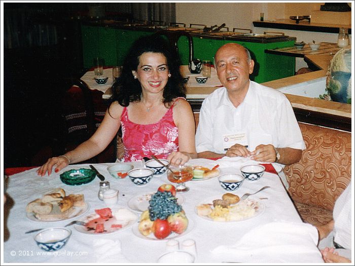 Gülay Princess with famous gichak-player Abdukhoshim Ismailov (1999)
