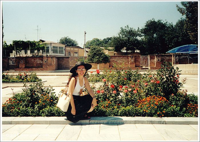 Gülay Princess at Sharq Taronalari Music Festival in Samarkand (2003)