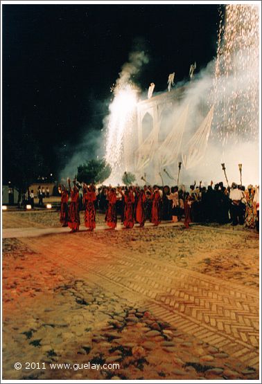 opening ceremony of Sharq Taronalari Music Festival (1999)