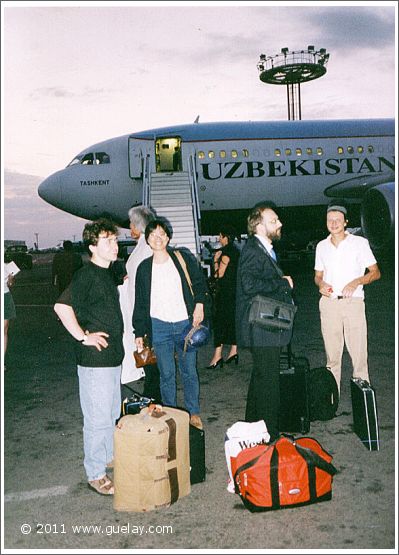 The Ensemble Aras arrival at Samarkand Airport (1999)