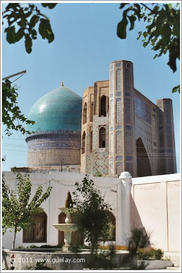 Bibi-Khanym Mosque in Samarkand (2003)