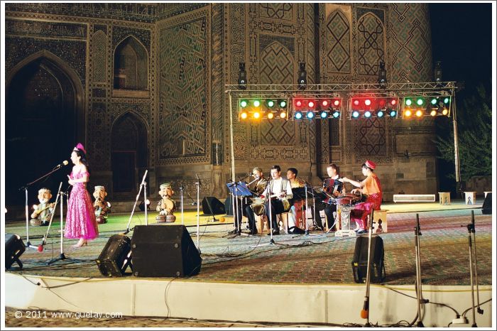 Gülay Princess & The Ensemble Aras at Registan Square, Samarkand (2003)