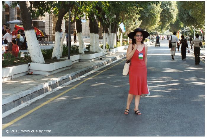 Gülay Princess at the ancient Silk-Road in Samarkand (2003)