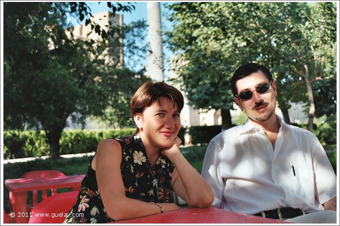 Dilbar Yuldasheva and Nariman Hodjati in Samarkand (2003)