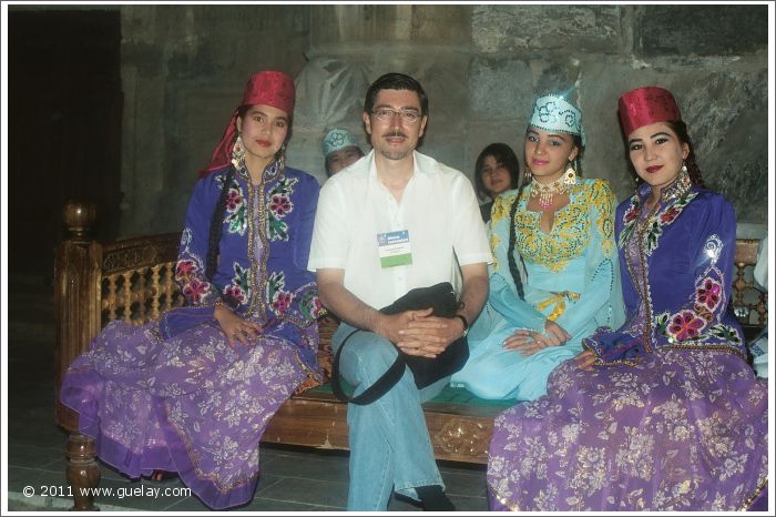 Nariman Hodjati with dancers from Samarkand (2003)