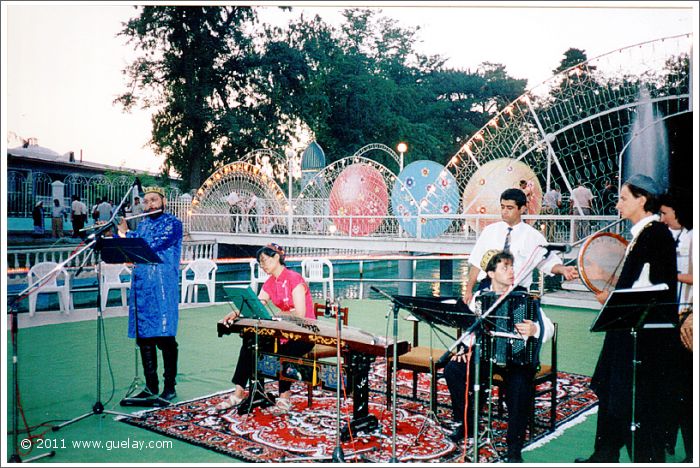 The Ensemble Aras, open air concert at Sharq Taronalari Music Festival in Samarkand (1999)