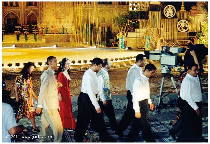 Gülay Princess, Sharq Taronalari Music Festival at Registan Square in Samarkand (1997)