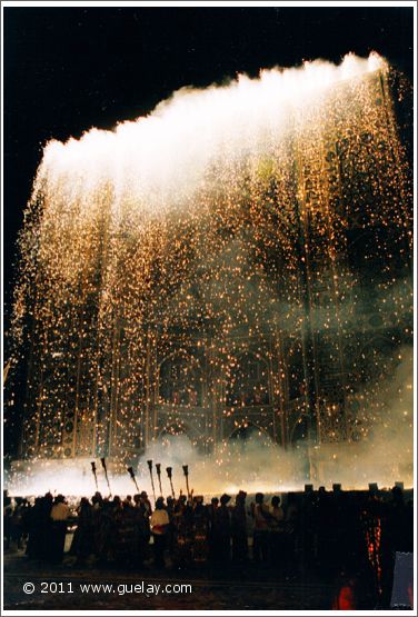 opening ceremony of Sharq Taronalari Music Festival (1999)