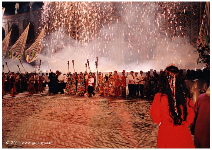 Gülay Princess at opening ceremony of Sharq Taronalari Music Festival (1999)