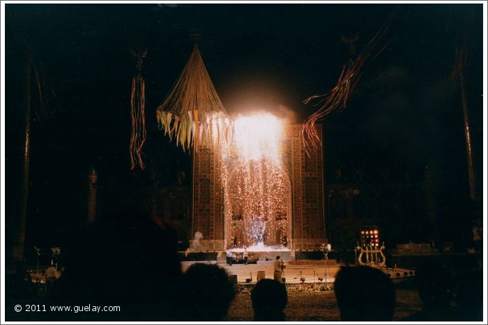 opening ceremony of Sharq Taronalari Music Festival in Samarkand (1999)